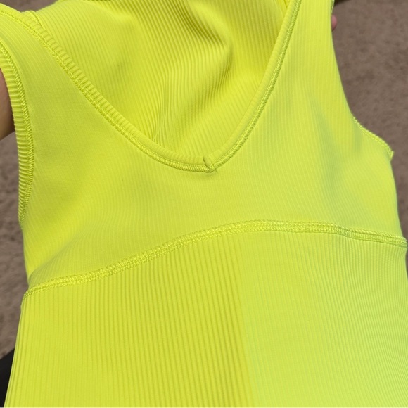 Lululemon Power Pivot Tank *Rib - Picture 4 of 5